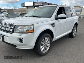 2013 Land Rover LR2 z VIN SALFR2BG3DH373085, wystawiony jako Copart lot #48423905 z przebiegiem 102 445 mil mil oraz Czysty tytuł • Clean title. Historia ofert i sprzedaży dostępna na DreamBid. Obrazek 2.