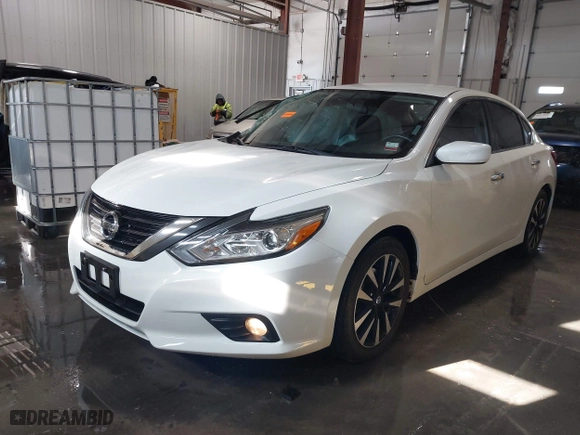 2018 Nissan Altima 2.5 SL with VIN 1N4AL3AP7JC151500, listed as a IAAI auction lot 41330909 with 142,536 mi miles. Bid and sale history available at carsss.com. Image 17.