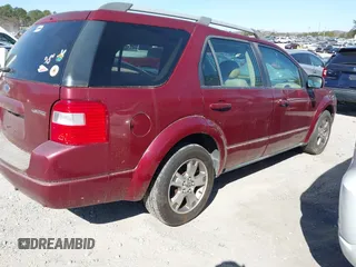2005 Ford Freestyle Limited with VIN 1FMZK03115GA76441, listed as a IAAI auction lot 41697920 with 216,365 mi miles. Bid and sale history available at carsss.com. Image 4.