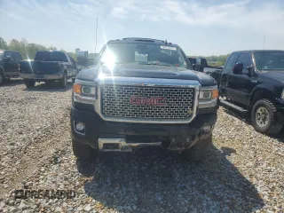 2015 GMC Sierra 3500HD Denali z VIN 1GT424E81FF535667, wystawiony jako Copart lot #52618325 z przebiegiem Nie podano mil oraz Tytuł czysty. Historia ofert i sprzedaży dostępna na DreamBid. Obrazek 5.