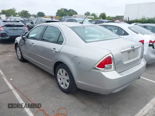 2008 Ford Fusion S with VIN 3FAHP06ZX8R123780, listed as a IAAI auction lot 40365258 with 100,661 mi miles. Bid and sale history available at carsss.com. Image 3.