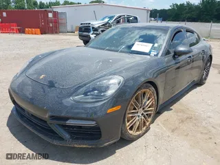 2017 Porsche Panamera Turbo with VIN WP0AF2A75HL152702, listed as a IAAI auction lot 39705001 with 1 mi miles. Bid and sale history available at carsss.com. Image 17.