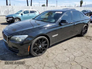 2015 BMW 7 Series 740i с VIN WBAYA6C58FD827009, выставлен на аукционе Copart как лот 50223755 с пробегом 105 440 миль миль и Списание • Salvage title. История ставок и продаж доступна на DreamBid. Изображение 1.