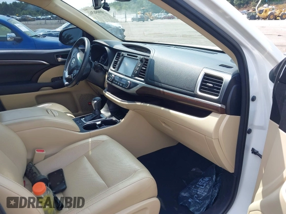 2016 Toyota Highlander Limited with VIN 5TDDKRFH0GS334968, listed as a IAAI auction lot 40088562 with 123,717 mi miles and . Bid and sale history available at DreamBid. Image 5.