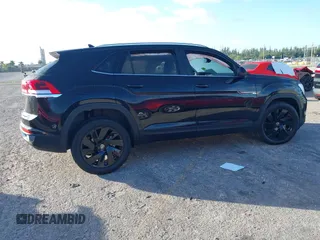 2025 Volkswagen Atlas SE z VIN 1V2JE2CA7SC201481, wystawiony jako IAAI lot #41246452 z przebiegiem 2 466 mil mil oraz . Historia ofert i sprzedaży dostępna na DreamBid. Obrazek 4.