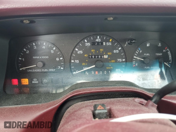 1994 Mercury Sable GS z VIN 1MELM50U2RA627175, wystawiony jako Copart lot #60461215 z przebiegiem 89 788 mil mil oraz Szkoda całkowita • Salvage title. Historia ofert i sprzedaży dostępna na DreamBid. Obrazek 9.