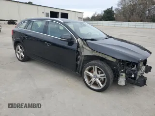 2016 Volvo V60 T5 Premier with VIN YV1612SK1G1310724, listed as a Copart auction lot 86516594 with 110,686 mi miles and Salvage Title. Bid and sale history available at carsss.com. Image 4.
