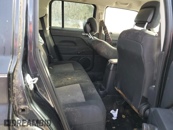 2014 Jeep Patriot Sport z VIN 1C4NJPBA9ED522370, wystawiony jako Copart lot #47195645 z przebiegiem Nie podano mil oraz Czysty tytuł • Clean title. Historia ofert i sprzedaży dostępna na DreamBid. Obrazek 11.