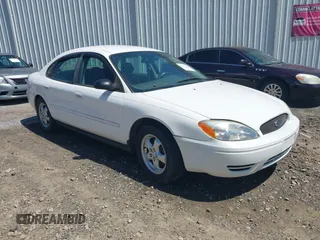 2005 Ford Taurus SE z VIN 1FAFP53255A135319, wystawiony jako IAAI lot #42317468 z przebiegiem 181 757 mil mil oraz . Historia ofert i sprzedaży dostępna na DreamBid. Obrazek 1.