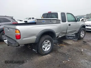 2004 Toyota Tacoma with VIN 5TEWN72N04Z430419, listed as a IAAI auction lot 41982507 with 191,802 mi miles and . Bid and sale history available at DreamBid. Image 4.
