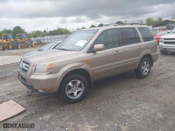 2007 Honda Pilot EX-L with VIN 5FNYF28557B016204, listed as a IAAI auction lot 41973596 with 161,398 mi miles. Bid and sale history available at carsss.com. Image 2.