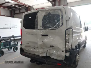 2024 Ford Transit z VIN 1FTYE2Y89RKB18494, wystawiony jako IAAI lot #42445260 z przebiegiem 19 070 mil mil oraz . Historia ofert i sprzedaży dostępna na DreamBid. Obrazek 6.