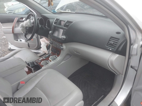 2012 Toyota Highlander Limited with VIN 5TDDK3EH1CS157629, listed as a IAAI auction lot 42157367 with 50,902 mi miles and . Bid and sale history available at DreamBid. Image 5.