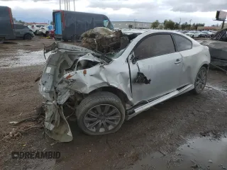 2006 Scion tC z VIN JTKDE167760067676, wystawiony jako Copart lot #59918215 z przebiegiem Nie podano mil oraz Szkoda całkowita • Salvage title. Historia ofert i sprzedaży dostępna na DreamBid. Obrazek 1.