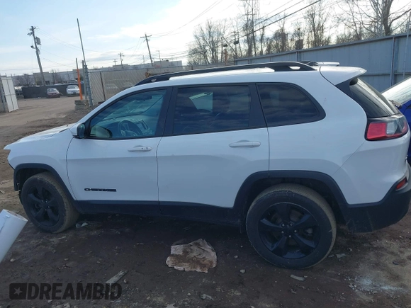 2020 Jeep Cherokee Altitude with VIN 1C4PJMLX0LD501883, listed as a IAAI auction lot 41141170 with 134,071 mi miles. Bid and sale history available at carsss.com. Image 15.