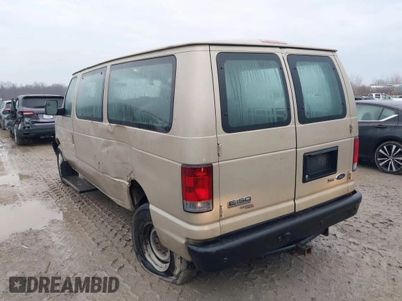 2010 Ford Econoline Passenger XL with VIN 1FMNE1BW5ADA57279, listed as a IAAI auction lot 41036937 with 259,841 mi miles and . Bid and sale history available at DreamBid. Image 3.