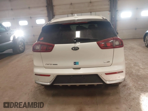 2019 Kia Niro Touring with VIN KNDCE3LC3K5216257, listed as a IAAI auction lot 41760534 with 117,187 mi miles. Bid and sale history available at carsss.com. Image 16.