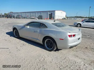 2013 Chevrolet Camaro LS with VIN 2G1FA1E36D9160663, listed as a IAAI auction lot 40649662 with 121,786 mi miles. Bid and sale history available at carsss.com. Image 3.
