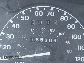 2001 Ford Explorer XLT z VIN 1FMZU73E01ZA05817, wystawiony jako IAAI lot #42550182 z przebiegiem 185 304 mil mil oraz . Historia ofert i sprzedaży dostępna na DreamBid. Obrazek 15.