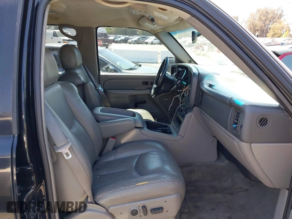 2001 Chevrolet Tahoe LT with VIN 1GNEK13T81R202598, listed as a IAAI auction lot 42007381 with 188,172 mi miles. Bid and sale history available at carsss.com. Image 5.