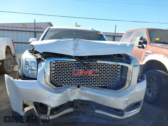 2016 GMC Yukon XL Denali with VIN 1GKS1HKJ7GR280505, listed as a IAAI auction lot 41694888 with 218,621 mi miles. Bid and sale history available at carsss.com. Image 13.