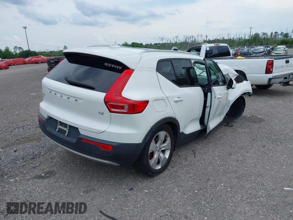 2019 Volvo XC40 Momentum z VIN YV4AC2HK7K2107905, wystawiony jako IAAI lot #40556146 z przebiegiem Nie podano mil oraz . Historia ofert i sprzedaży dostępna na DreamBid. Obrazek 4.