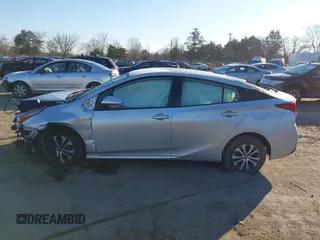 2020 Toyota Prius LE with VIN JTDL9RFU5L3013217, listed as a IAAI auction lot 41650064 with 124,704 mi miles and . Bid and sale history available at DreamBid. Image 15.