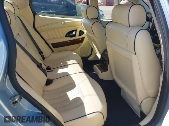 2007 Maserati Quattroporte with VIN ZAMFE39A670030778, listed as a IAAI auction lot 41670238 with 89,404 mi miles. Bid and sale history available at carsss.com. Image 8.