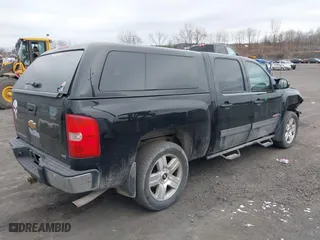 2008 Chevrolet Silverado 1500 LTZ with VIN 2GCEK13Y881162613, listed as a IAAI auction lot 41893222 with 192,078 mi miles. Bid and sale history available at carsss.com. Image 4.