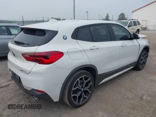 2018 BMW X2 xDrive28i z VIN WBXYJ5C3XJEF76384, wystawiony jako IAAI lot #42439783 z przebiegiem 85 742 mil mil oraz . Historia ofert i sprzedaży dostępna na DreamBid. Obrazek 4.