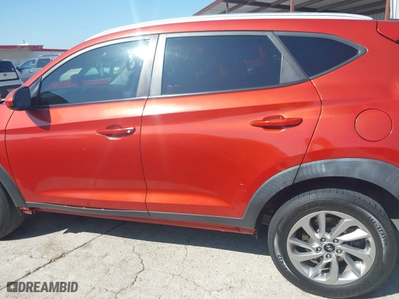2017 Hyundai Tucson SE Plus with VIN KM8J33A40HU318652, listed as a IAAI auction lot 42092018 with 249,498 mi miles. Bid and sale history available at carsss.com. Image 15.
