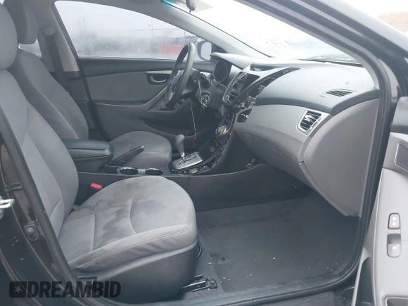 2013 Hyundai Elantra GLS z VIN 5NPDH4AE5DH333816, wystawiony jako IAAI lot #41213434 z przebiegiem 151 085 mil mil oraz . Historia ofert i sprzedaży dostępna na DreamBid. Obrazek 5.