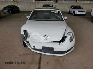 2013 Volkswagen Beetle 2.5L with VIN 3VW5P7AT2DM811768, listed as a Copart auction lot 55799135 with 60,505 mi miles and Salvage Title. Bid and sale history available at DreamBid. Image 5.