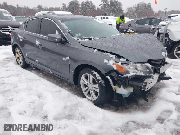 2013 Acura ILX with VIN 19VDE1F37DE021105, listed as a IAAI auction lot 41556381 with 125,543 mi miles. Bid and sale history available at carsss.com. Image 1.