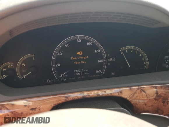 2008 Mercedes-Benz S 550 z VIN WDDNG86XX8A228278, wystawiony jako Copart lot #56500155 z przebiegiem 130 341 mil mil oraz Szkoda całkowita • Salvage title. Historia ofert i sprzedaży dostępna na DreamBid. Obrazek 9.