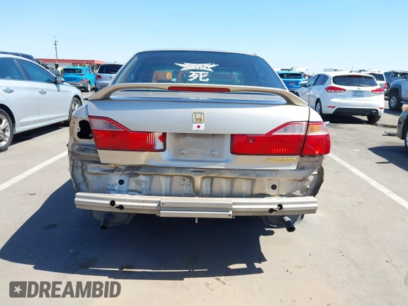 2000 Honda Accord EX с VIN 1HGCG1656YA029169, выставлен на аукционе IAAI как лот 42532680 с пробегом 164 850 миль миль и . История ставок и продаж доступна на DreamBid. Изображение 6.