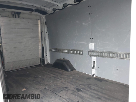 2015 Ford Transit Cargo с VIN 1FTNE2CM6FKB08556, выставлен на аукционе IAAI как лот 42370714 с пробегом 144 558 миль миль и . История ставок и продаж доступна на DreamBid. Изображение 7.
