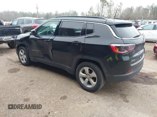 2021 Jeep Compass Latitude z VIN 3C4NJCBBXMT518158, wystawiony jako IAAI lot #41485058 z przebiegiem 95 309 mil mil oraz . Historia ofert i sprzedaży dostępna na DreamBid. Obrazek 3.