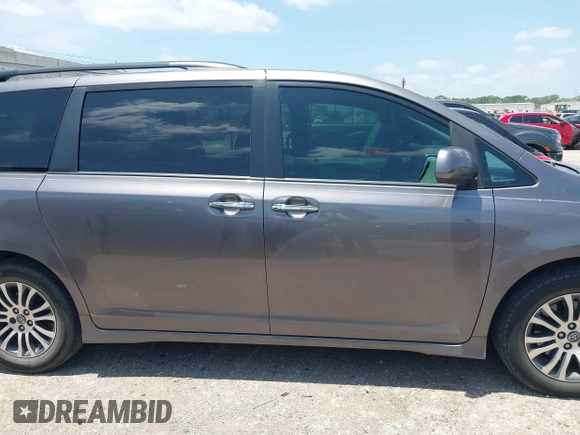 2019 Toyota Sienna XLE Auto Access Seat с VIN 5TDYZ3DC7KS975576, выставлен на аукционе IAAI как лот 42435192 с пробегом 45 895 миль миль и . История ставок и продаж доступна на DreamBid. Изображение 13.