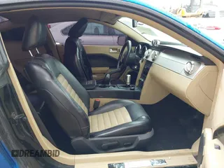 2007 Ford Mustang GT Deluxe with VIN 1ZVHT82HX75237407, listed as a IAAI auction lot 42582107 with 228,630 mi miles and . Bid and sale history available at DreamBid. Image 5.