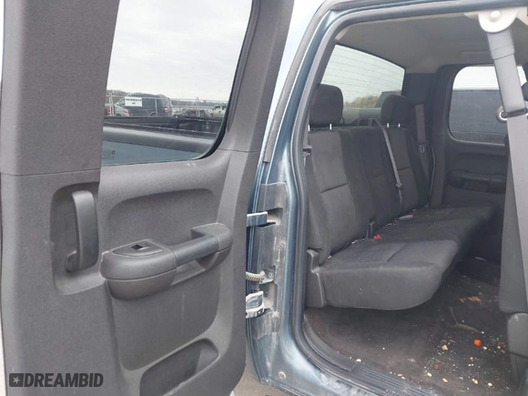 2011 GMC Sierra 1500 SLE with VIN 1GTR2VE38BZ425384, listed as a IAAI auction lot 41297799 with 192,192 mi miles. Bid and sale history available at carsss.com. Image 8.