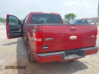 2007 Ford F-150 XLT z VIN 1FTPW12V37KC58717, wystawiony jako IAAI lot #42433497 z przebiegiem 226 006 mil mil oraz . Historia ofert i sprzedaży dostępna na DreamBid. Obrazek 6.