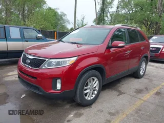 2014 Kia Sorento LX with VIN 5XYKT4A75EG480122, listed as a IAAI auction lot 42113975 with 171,754 mi miles and . Bid and sale history available at carsss.com. Image 2.