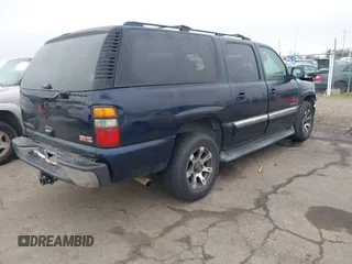 2006 GMC Yukon XL SLT with VIN 1GKEC16Z56J140299, listed as a IAAI auction lot 41593951 with 219,924 mi miles. Bid and sale history available at carsss.com. Image 4.