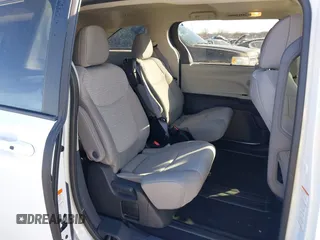 2024 Toyota Sienna LE with VIN 5TDBRKEC0RS217006, listed as a IAAI auction lot 41389239 with 23,983 mi miles. Bid and sale history available at carsss.com. Image 8.