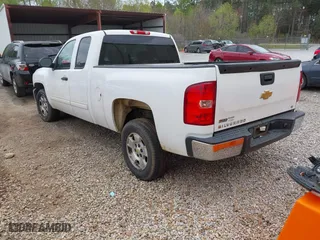 2012 Chevrolet Silverado 1500 LT with VIN 1GCRCSE01CZ180933, listed as a IAAI auction lot 41784055 with 235,310 mi miles. Bid and sale history available at carsss.com. Image 3.