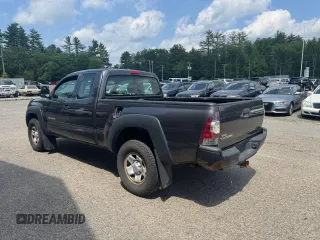 2010 Toyota Tacoma with VIN 5TEUX4EN9AZ726630, listed as a Copart auction lot 62417735 with 211,445 mi miles and Clean title. Bid and sale history available at DreamBid. Image 3.