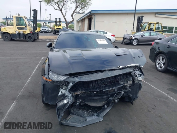 2018 Ford Mustang GT с VIN 1FA6P8CF9J5105053, выставлен на аукционе IAAI как лот 42164580 с пробегом Не указан миль и . История ставок и продаж доступна на DreamBid. Изображение 6.