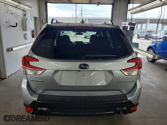 2019 Subaru Forester Premium with VIN JF2SKAGC7KH552139, listed as a IAAI auction lot 42566945 with 204,278 mi miles and . Bid and sale history available at DreamBid. Image 52.