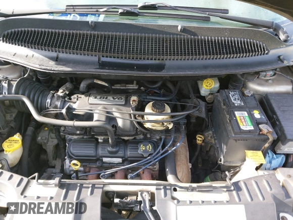 2005 Chrysler Town & Country Touring with VIN 2C4GP54L15R131849, listed as a IAAI auction lot 41933389 with 276,344 mi miles. Bid and sale history available at carsss.com. Image 10.